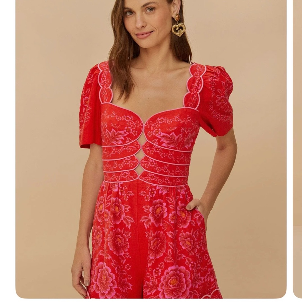 Farm Rio Red Olivia Cut-Out
Lenzing™ Ecovero T™
Euroflax™ Romper NEW WITH TAGS